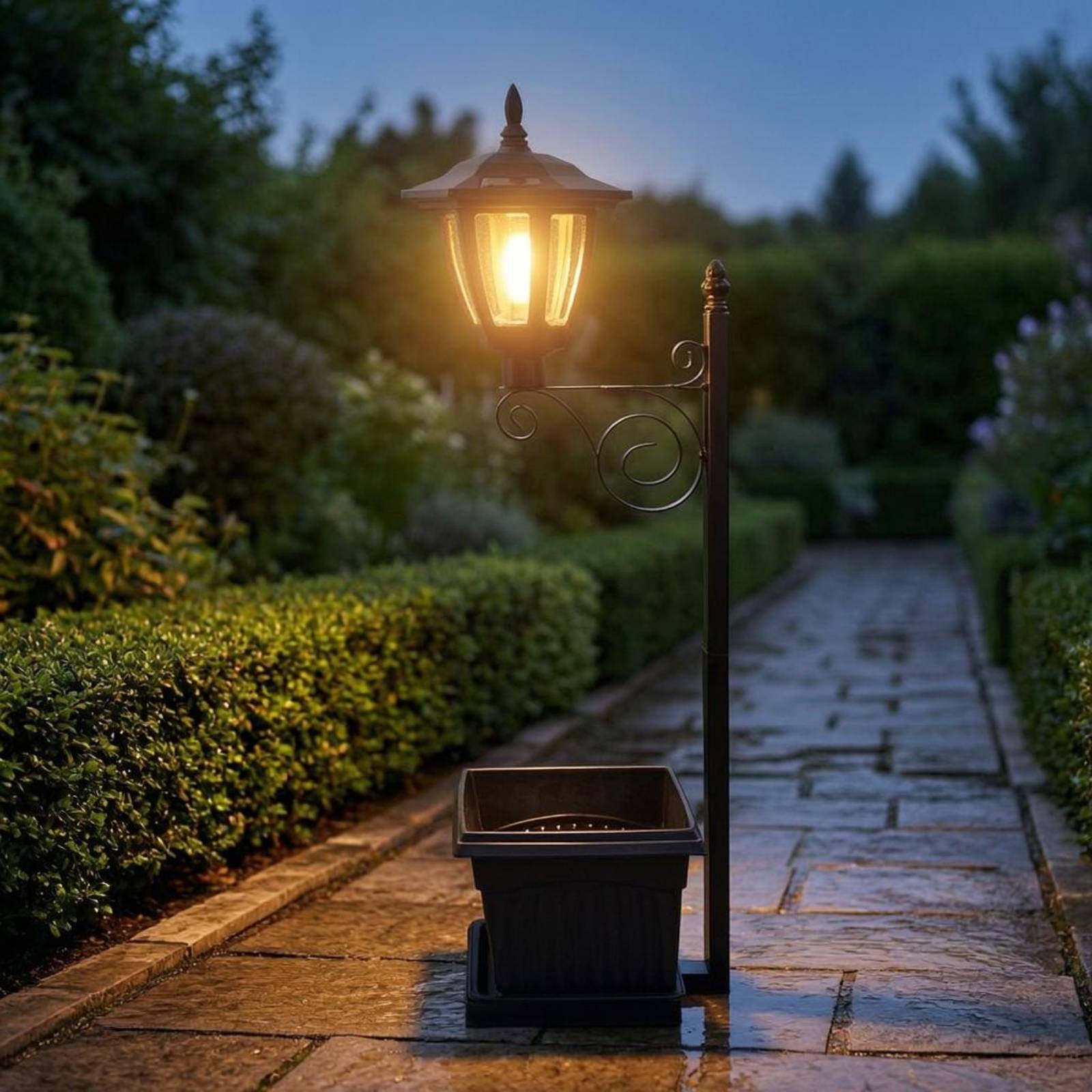 Solar Flower Pot Light Wrought - Outdoor Lighting Design recension och pris